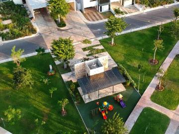 VENTA DE TERRENO EN EXCLUSIVA PRIVADA LUNARE CHOLUL