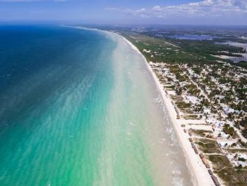 Venta de terreno frente a la playa en Sisal Yuc