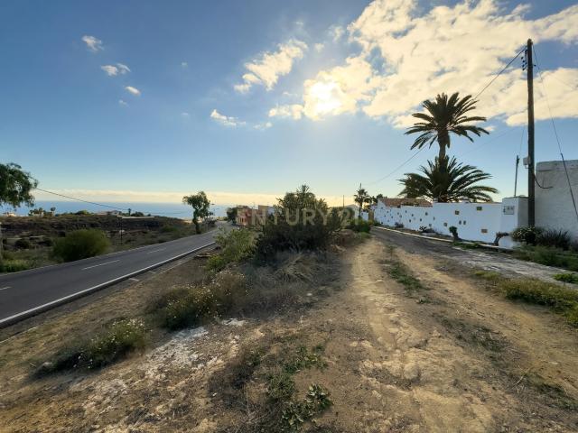 VENTA DE TERRENO RÚSTICO CARRETERA LA HIDALGA ARAFO