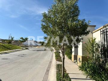 Venta de Terreno residencial en El Márques listo para construir