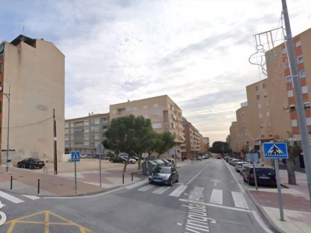 Venta de terreno urbano en El Campello Alicante