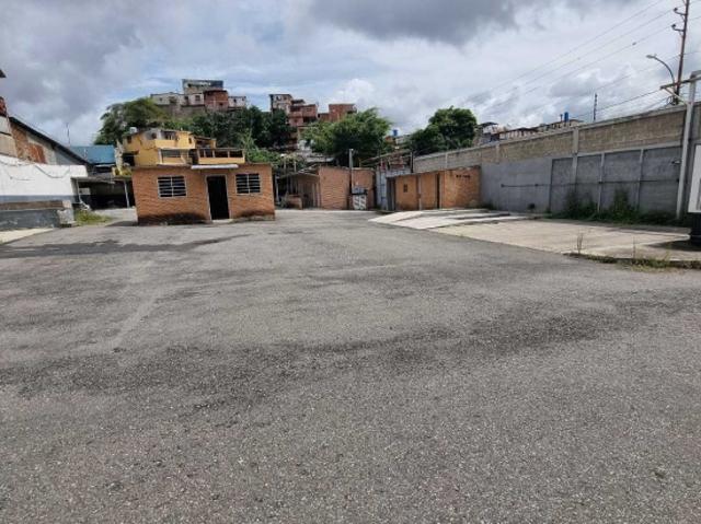 Venta de Terreno Zona Industrial Guaicay Baruta 2607.49 m2