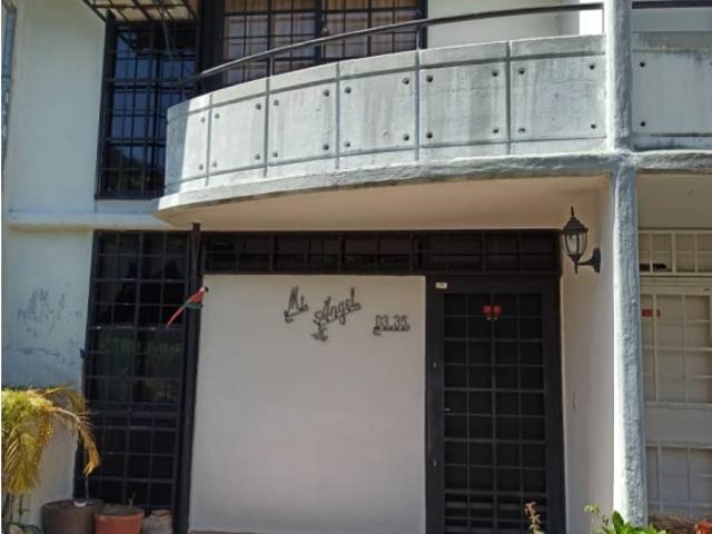 VENTA DE TOWN HOUSE EN NUEVA CASARAPA Casona baja /#ER