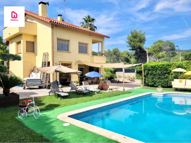 Venta de una espectacular villa en Bigues i Riells del Fai