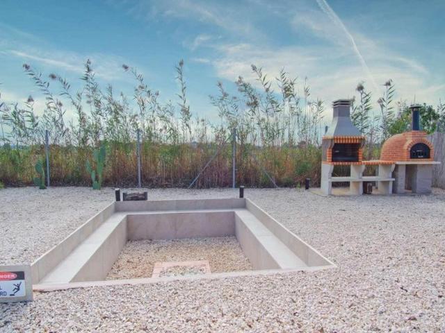 Venta de villa en Dolores, de 170m2 con 3 dormitorios y 2 baños