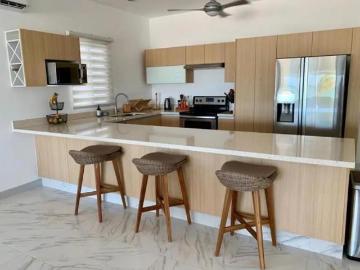 VENTA DE VILLA FRENTE AL MAR, SAN BENITO, PROGRESO