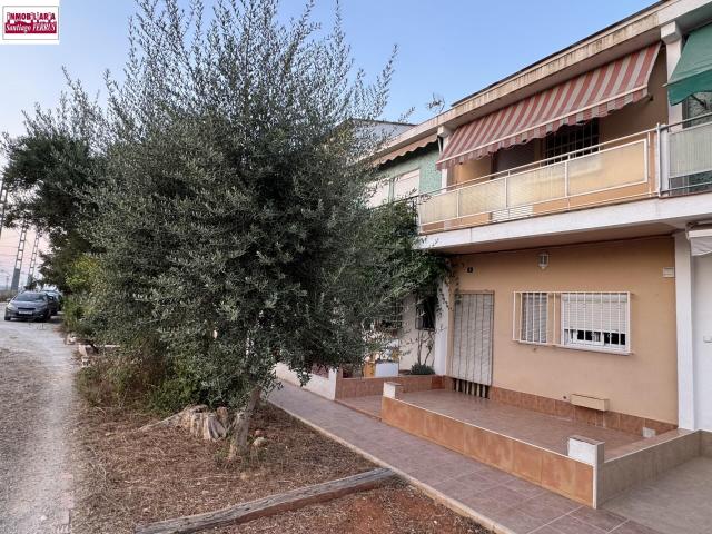 VENTA DE VIVIENDA UNIFAMILIAR EN COLONIA SANTA ANA EN BENIFAIO VALENCIA