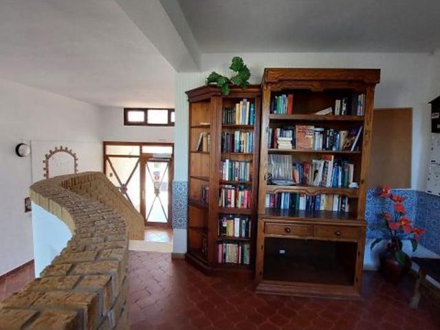 VENTA DE VIVIENDA CON 2 DORMITORIOS A 3 MINUTOS DE LA PLAYA DE LA URBA DE ROQUETAS DE MAR
