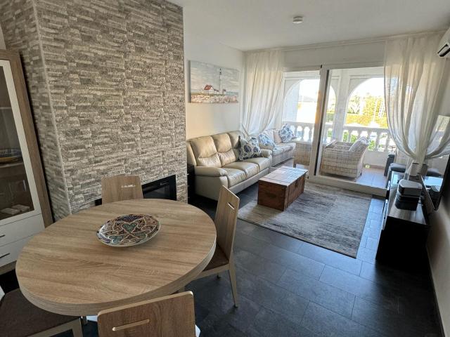 VENTA DE ADOSADO DUPLEX, EN DENIA, 1ªLINEA