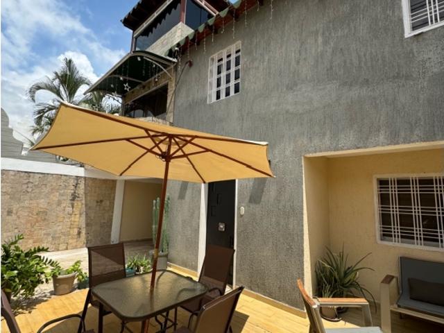 Venta de Amplia y Moderna Casa Urb La Orquidea Morita I Edo Aragua