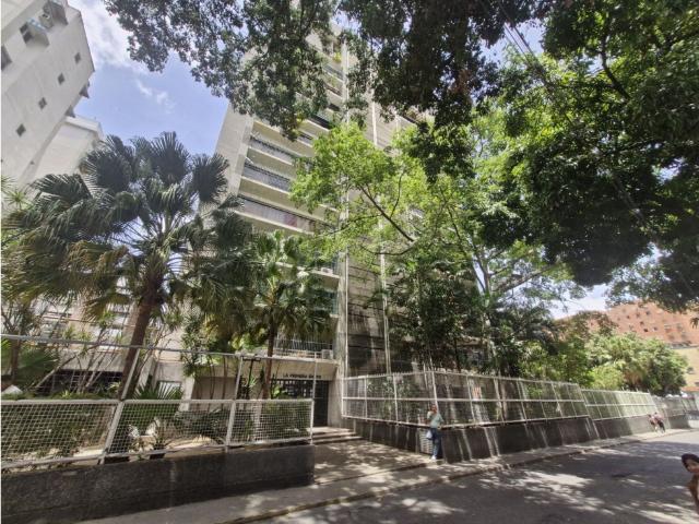 VENTA DE APARTAMENTO 71 MTS 1H+/1B/1P SABANA GRANDE