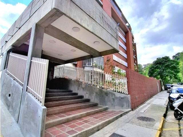 Venta de apartamento 125 m² 3H/3B/2P Urbanización La Tahona