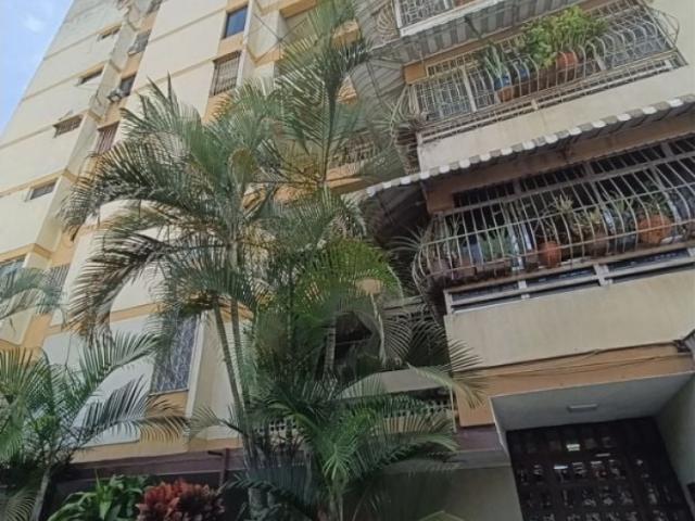 Venta de Apartamento en Bella Vista a 2 cuadras del metro La Paz