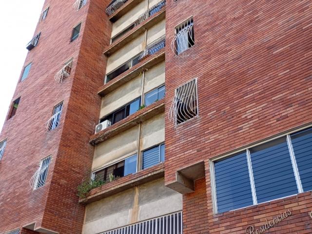 VENTA DE APARTAMENTO EN EL MARQUES, SUCRE, MIRANDA