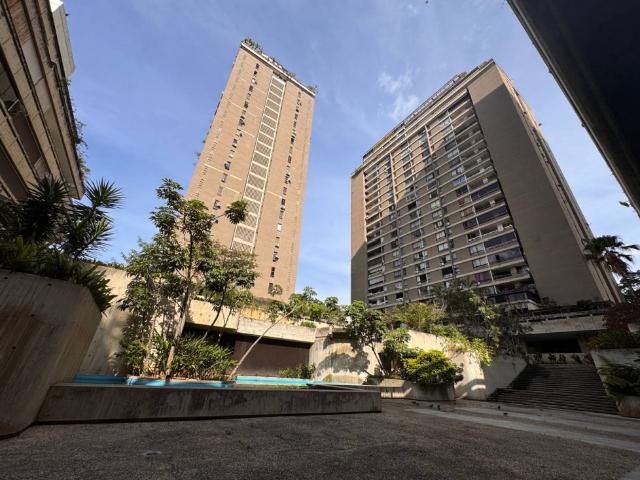 VENTA DE APARTAMENTO EN LA URB. PARQUE HUMBOLDT, PRADOS DEL ESTE
