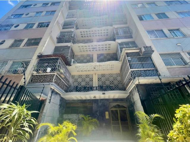 VENTA APARTAMENTO LAS ACACIAS