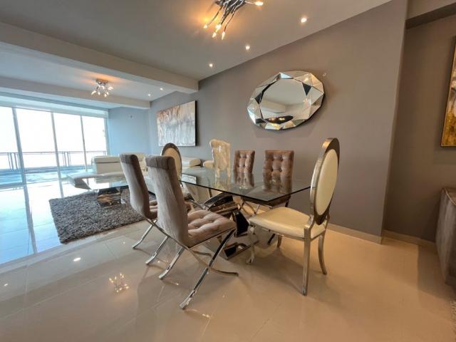 Venta de apartamento en Loma Linda 2H/2B/2P/1M