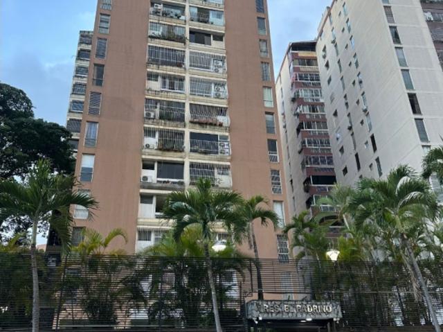 Venta de apartamento en Santa Fe Sur parcialmente remodelado