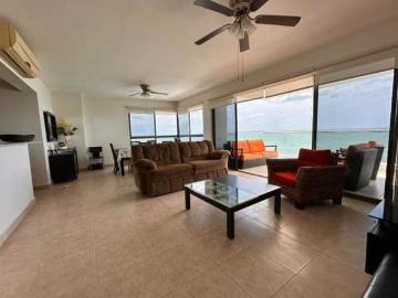 Venta de apartamento frente al mar en la playa Malibú