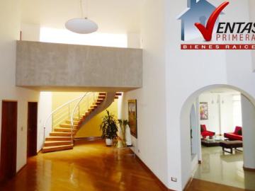 Venta de Bonita Casa en Valle Hermoso, Moderna, Amplios Ambientes, Piscina