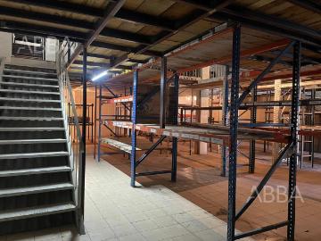 VENTA de Bodega Comercial en Av. de la Industrias