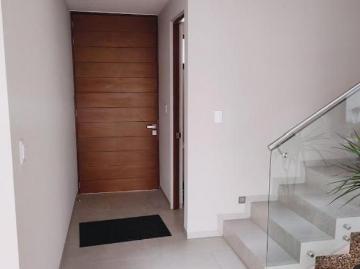 VENTA DE CASA MODELO MALAUI EN RESIDENCIAL PASEO JURICA EN METEPEC