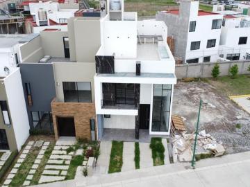 VENTA DE CASA NUEVA DENTRO DE RESIDENCIAL EN SAN MATEO