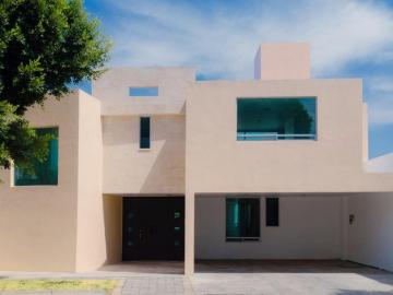 VENTA DE CASA NUEVA EN CONDOMINIO PEDREGAL RESIDENCIAL LA CALERA