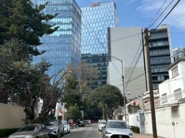 Venta de casa a media calle de Insurgentes, zona Parque Hundido