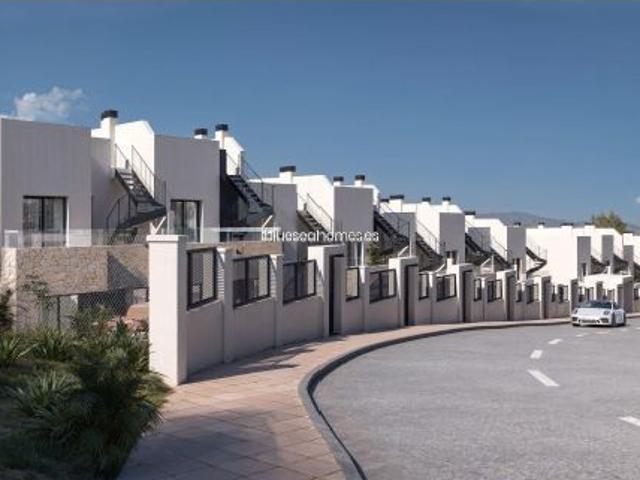Venta de casa adosada con tres dormitorios en Mijas Costa, Málaga, Costa del Sol