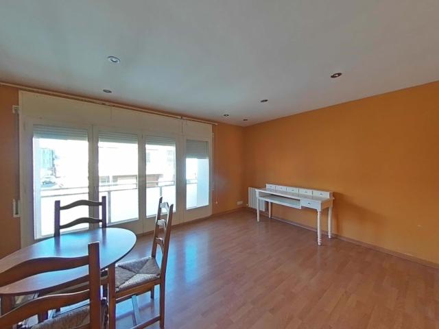 Venta de Casa Adosada en Calle Calle Roure Olot Girona