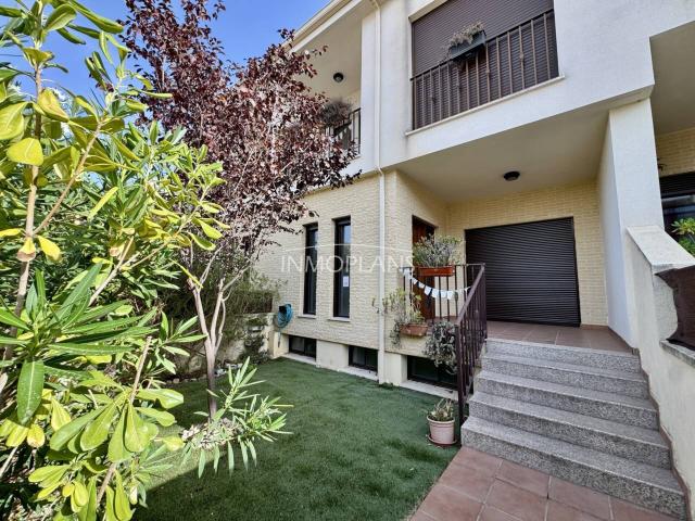 Venta de casa adosada en Castalla