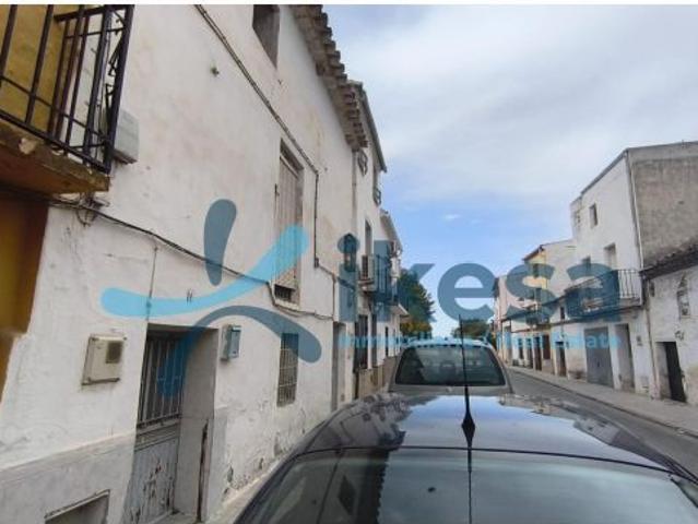 Venta de Casa Adosada en Ibros, Jaén