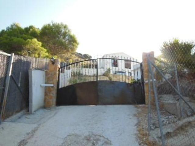 VENTA DE CASA AISLADA EN MONTEFRÍO GRANADA