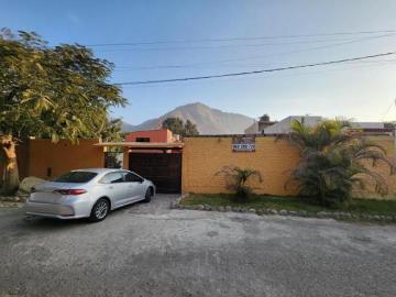 VENTA DE CASA AL LADO COLEGIO WALDORF TERCERA ETAPA CIENEGUILLA 559 m²