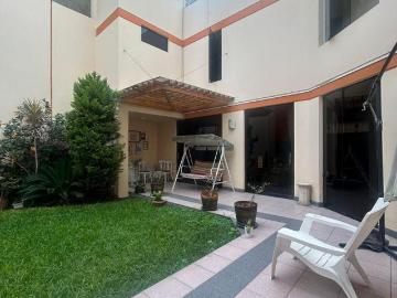 Venta de casa amplia y hermosa en monterrico m santiago de surco