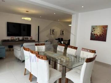VENTA DE CASA AMPLIA CON PISCINA EN CHICLAYO LA VICTORIA