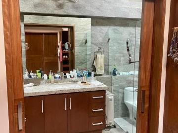 VENTA DE CASA CUMBRES PRIMER SECTOR