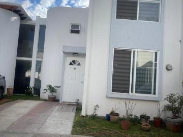 Venta de casa en Tlajomulco Camino Real de Colima recámara en planta baja