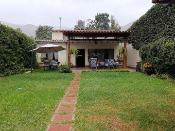 VENTA DE CASA CHACLACAYO URB. SANTA INES 252M2 $250,000