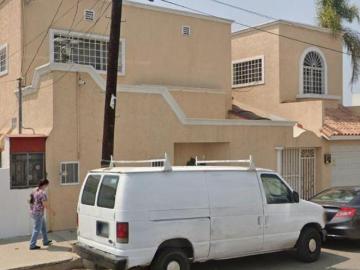 VENTA DE CASA COL. MADERO, TIJUANA B.C. LMB
