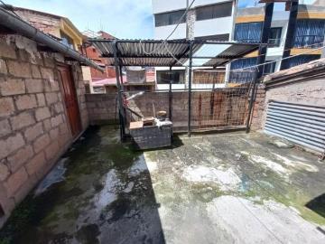 Venta de Casa como Terreno – Ubicación Estratégica en Huayruropata