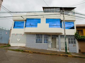 VENTA DE CASA COMO TERRENO A 5 MIN. DEL CENTRO DE LA CIUDAD