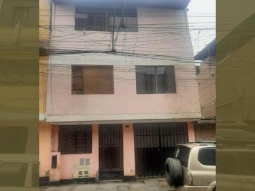 Venta De Casa Como Terreno Mariscal Cáceres Junto A Parque pvega