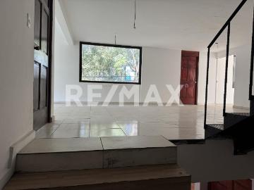 VENTA DE CASA COMERCIAL CON OFICINA