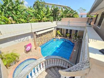 Venta de Casa con 416 m2 de Construcción en Palmas Bellas, Las Cumbres 25 1680GG