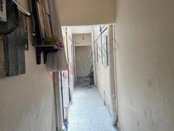 Venta de Casa con 5 departamentos en la colonia Magdalena de las Salinas