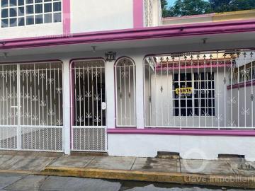 Venta de Casa con 3 habitaciones en Circuito Interior, Col. Ex Aeropuerto, Minatitlán, Ver