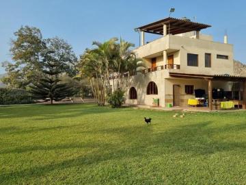 Venta de casa con terreno 15,000n2 cerca Puerto de Chancay