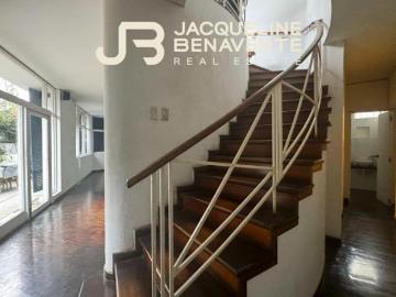 Venta de Casa con Vista Panorámica al Mar – Malecón Grau, Chorrillos